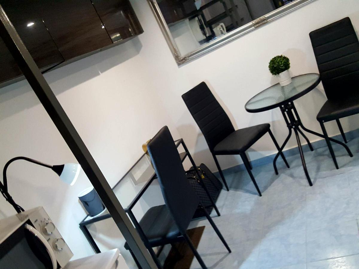 Like Studio City Centrum, Wifi, Terrace Boedapest Buitenkant foto